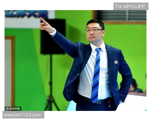 深圳篮球队在选拔赛中以56分稳居积分榜首位,表现出色引发关注 深圳篮球队在选拔赛中以56分稳居积分榜首位,表现出色引发关注