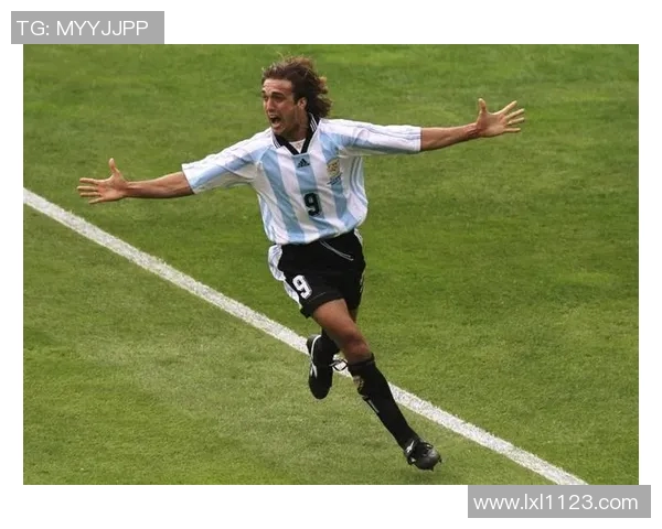 回顾1998年欧洲足球明星的辉煌成就与传奇瞬间