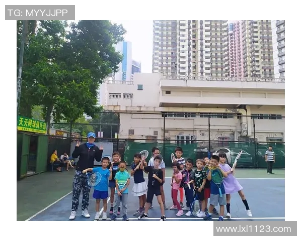深圳网球队进攻策略揭秘：深度分析与战术演练